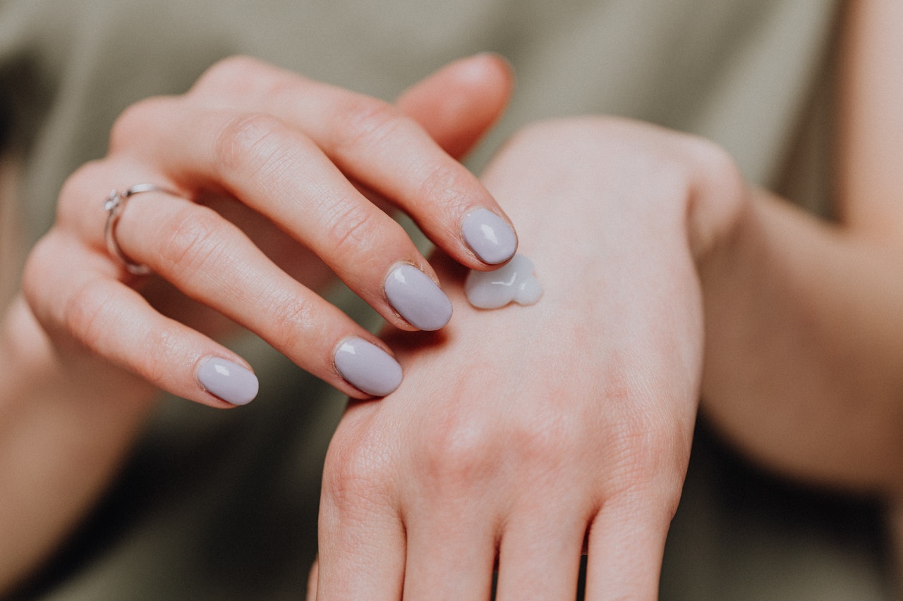 Top Ingredients to Look For In a Hand Cream