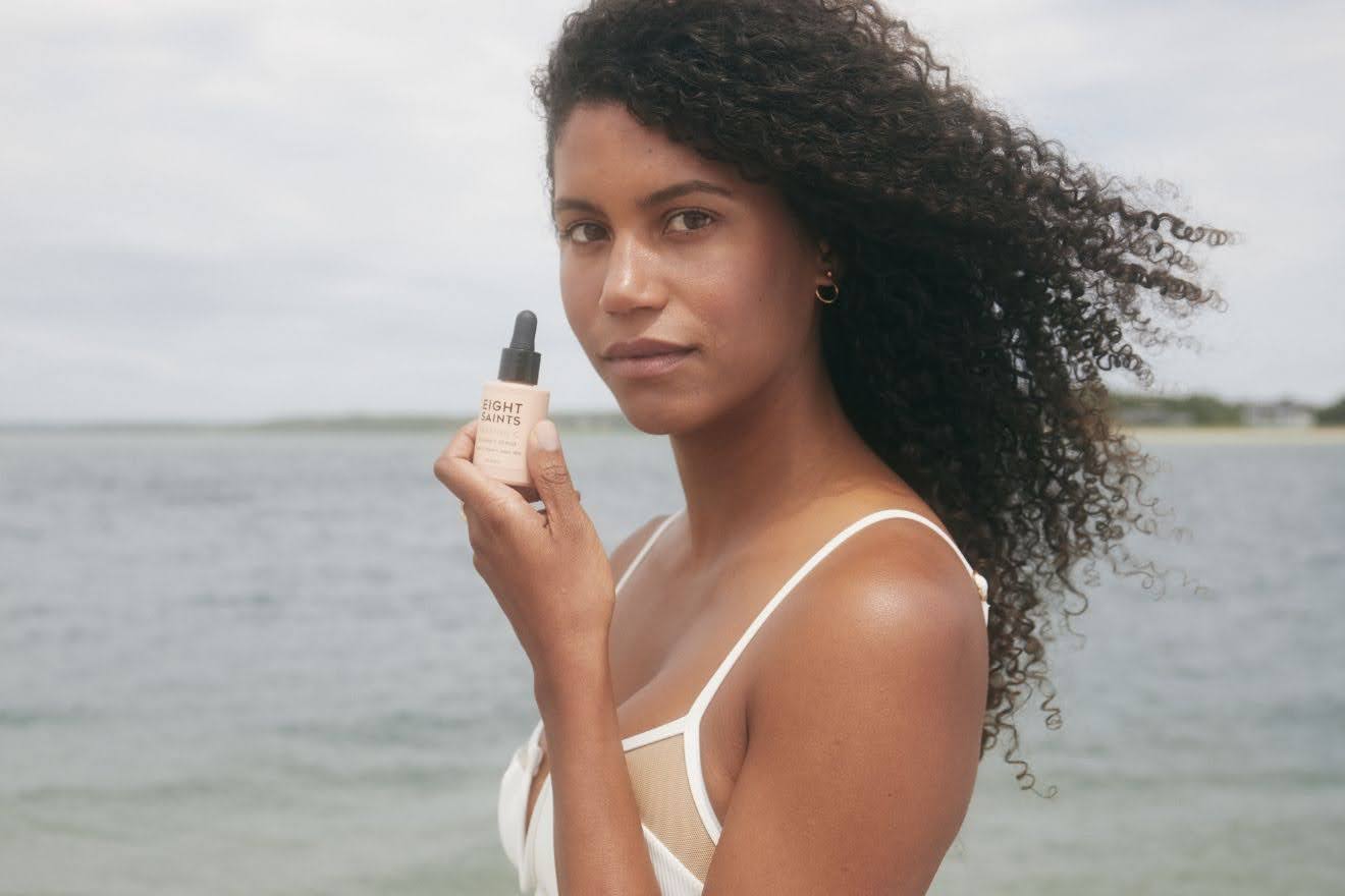 How Vitamin C Serum Helps Reduce Redness